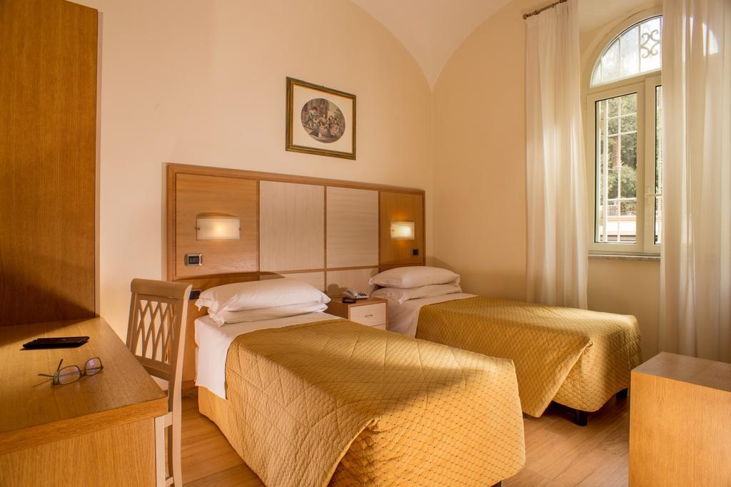 Hotel Piemonte Ρώμη Εξωτερικό φωτογραφία